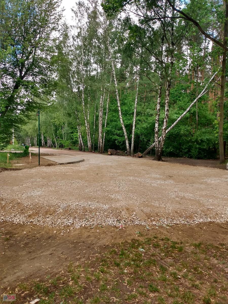 Droga na skraju lasu już gotowa