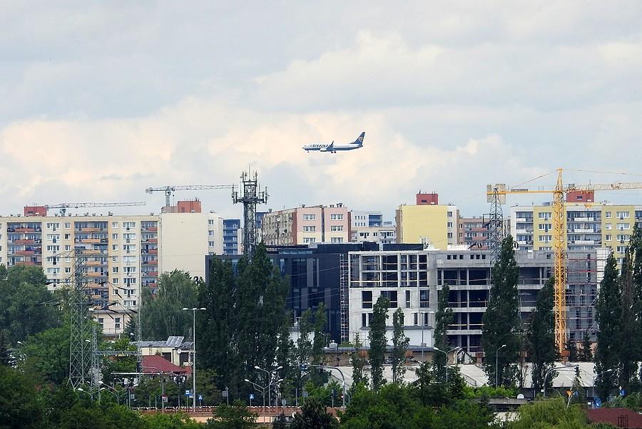 Samolot nad poznańskim Grunwaldem