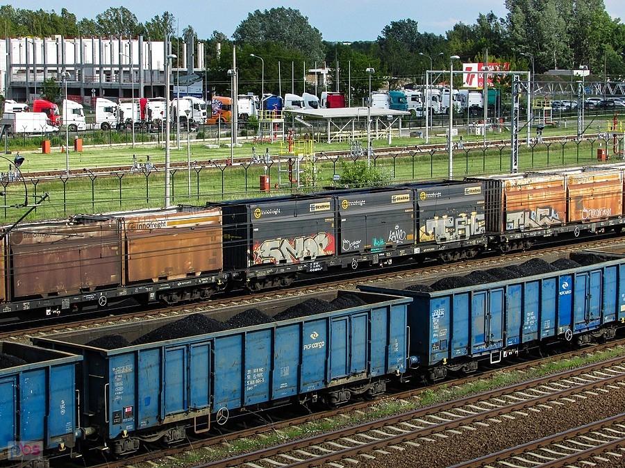 Wagoniki i ciągniki siodłowe