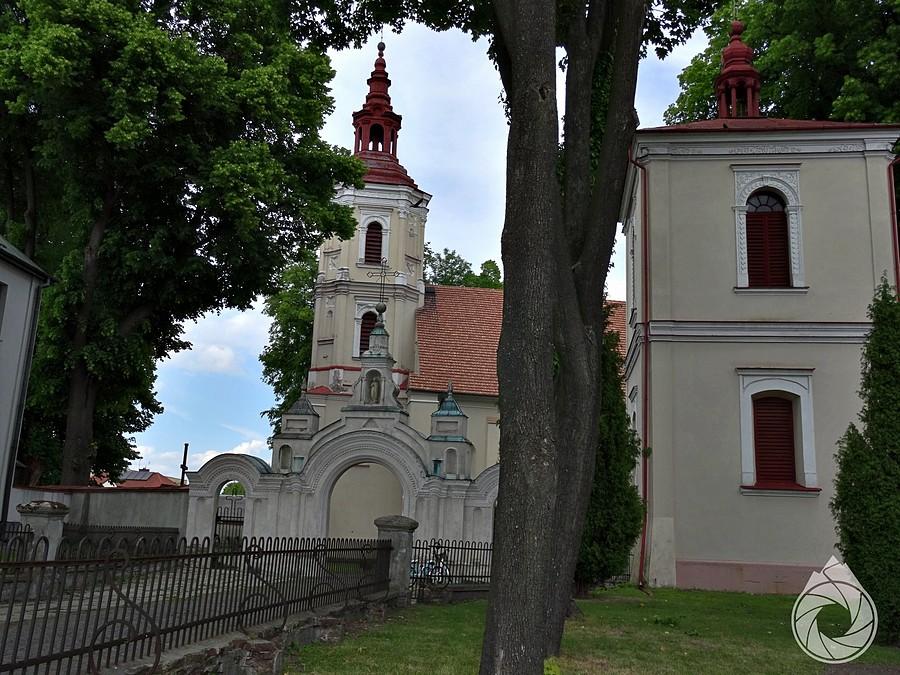 kościół w Strzebrzeszynie