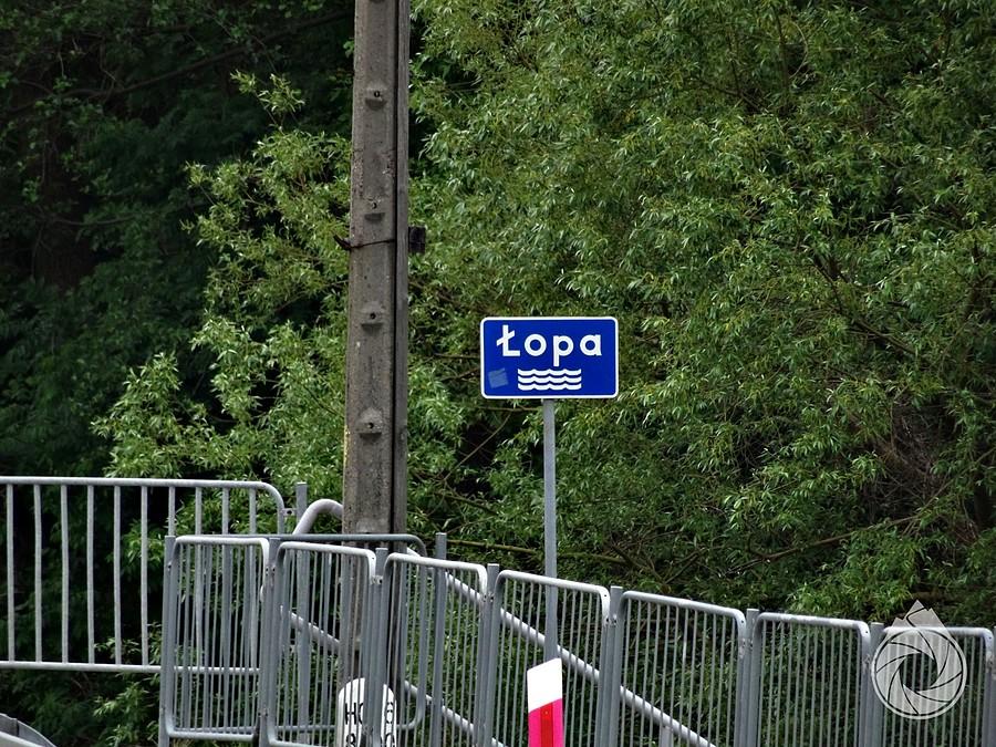'jaka rzeka płynie przez Gołlice?' 'Łopa'