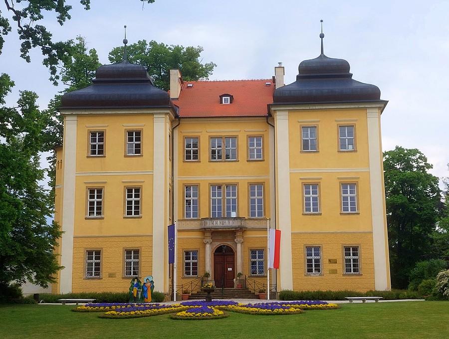 Pałac w Łomnicy