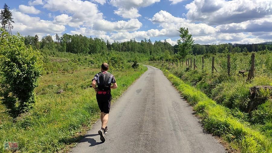Piotrek przede mną
