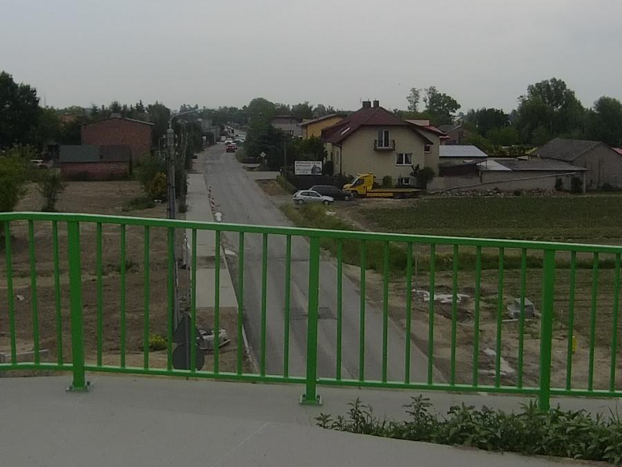 Można dołem, lepiej górą - ul. Postępu, Nowa Wola