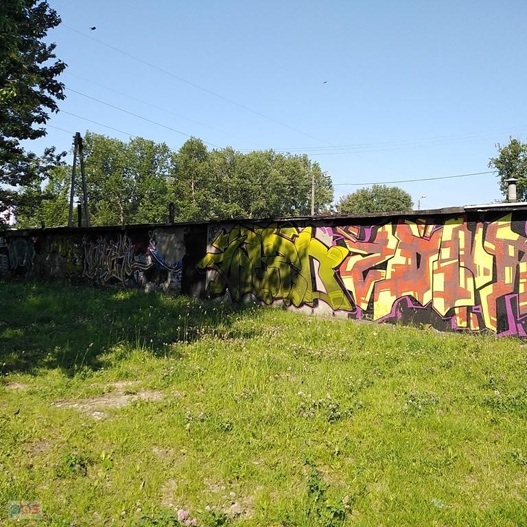 garaże i murale