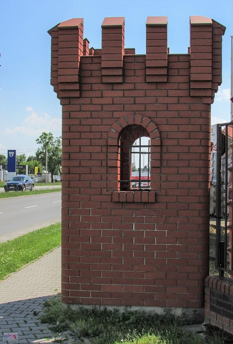 Altana śmietnikowa - prawda, że gustowna