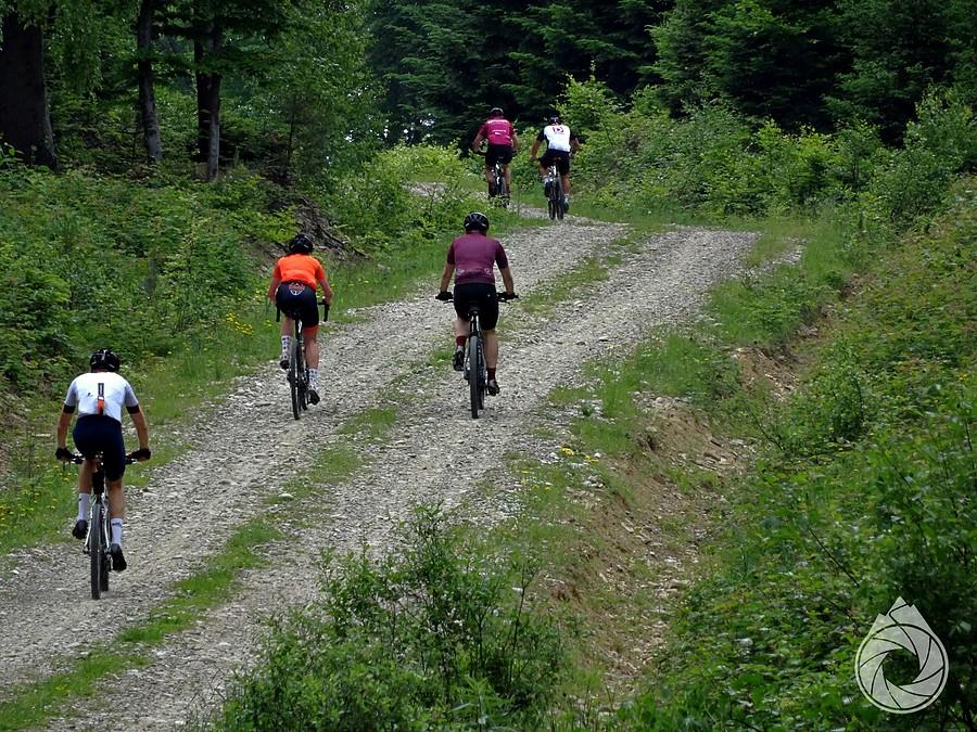 kawał pierwszego podjazdu Gravela Beskidzkiego