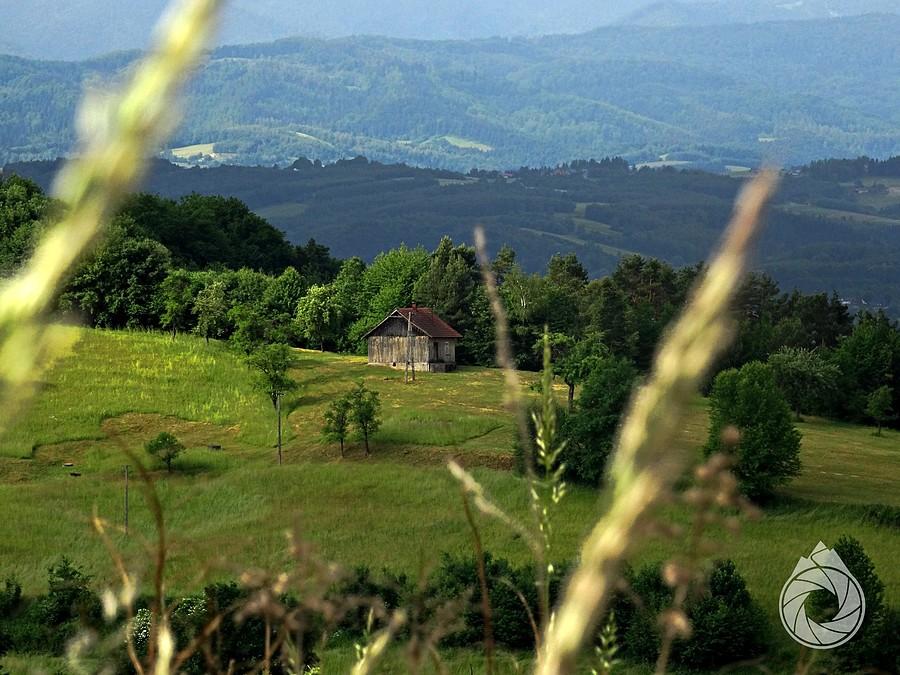 szopa jakaś pod Pasmem Radziejowej