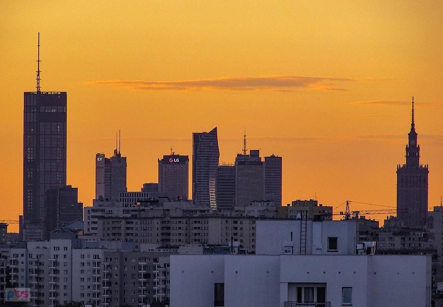 Między Varso Tower i Pałacem Kultury
