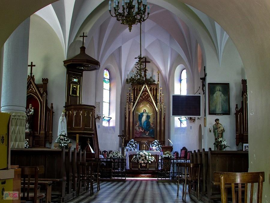 Wnętrze kościoła w Konstancinie-Jeziornie