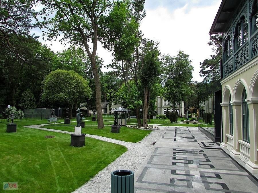 Ogrody rzeźby przy willach La Fleur i Granke