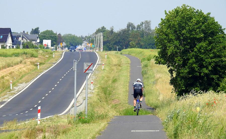 DDR-ka Dymaczewo - Stęszew, jeszcze na tym spoko odcinku, bez kostki