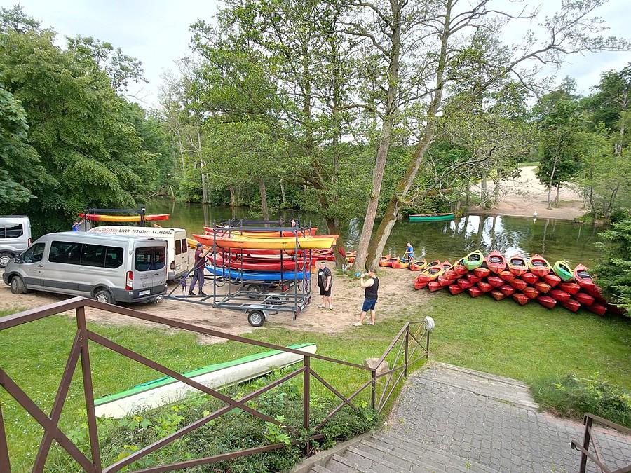 Krutyń słynie ze spływów kajakowych