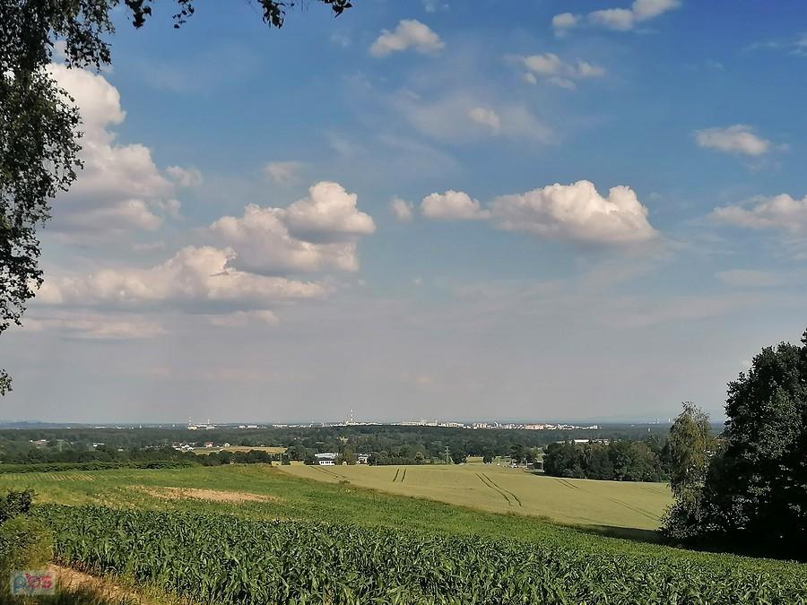 Widok na Tychy z Góry św. Jana w Mikołowie
