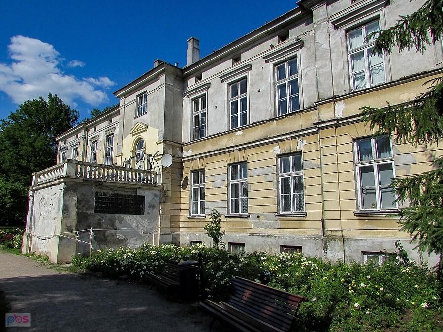 Szkoła Cecylii Plater-Zyberkówny - fasada ogrodowa