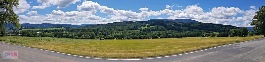 Panorama widoków w miejscowości Lipova Lazne na Pradziada oraz Serak