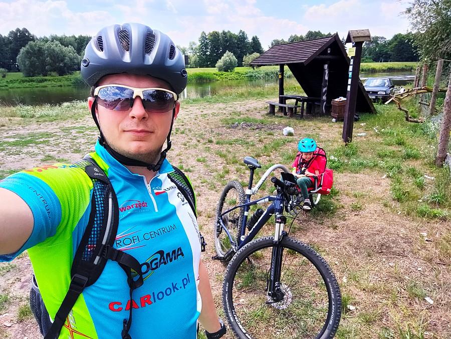 Wiata przy promie w Kłopotowie - miejsce naszego startu