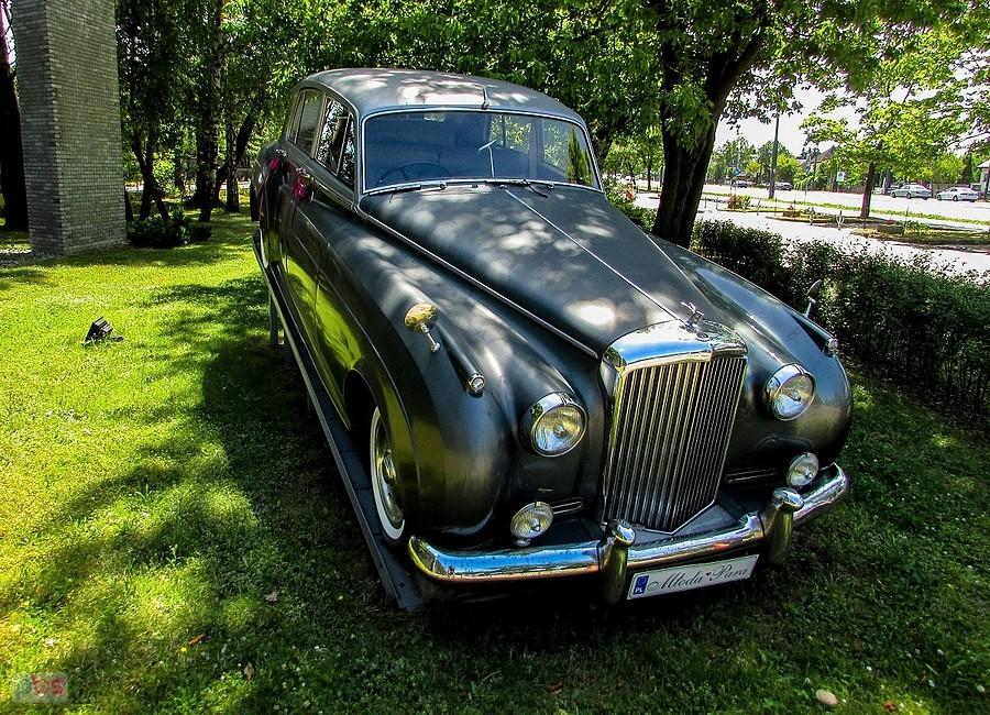 Bentley dla młodej pary