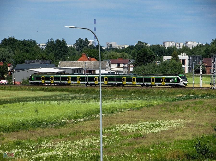 Widok z wiaduktu nad S7 w Zamieniu