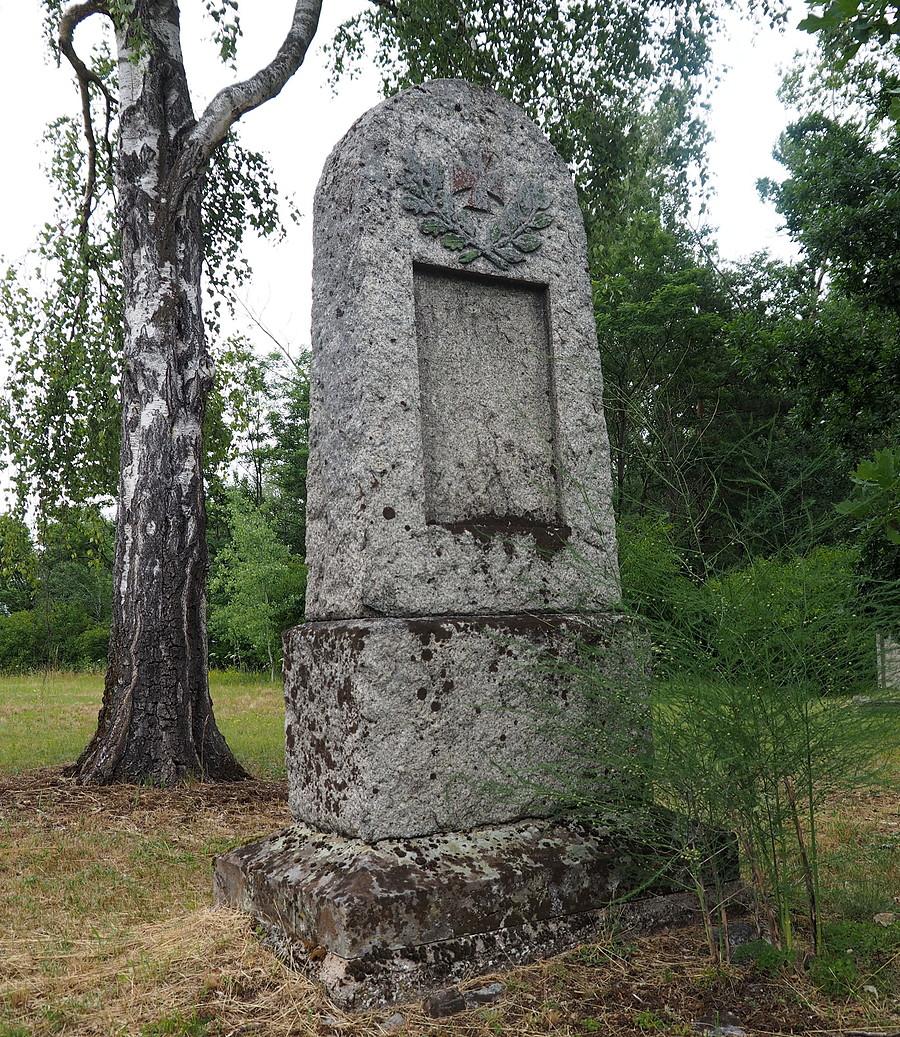Kriegerdenkmal z Lipek Małych