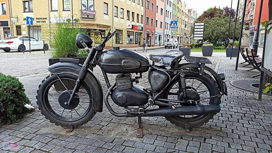 Motocykl Steve'a McQueena na żagańskim rynku