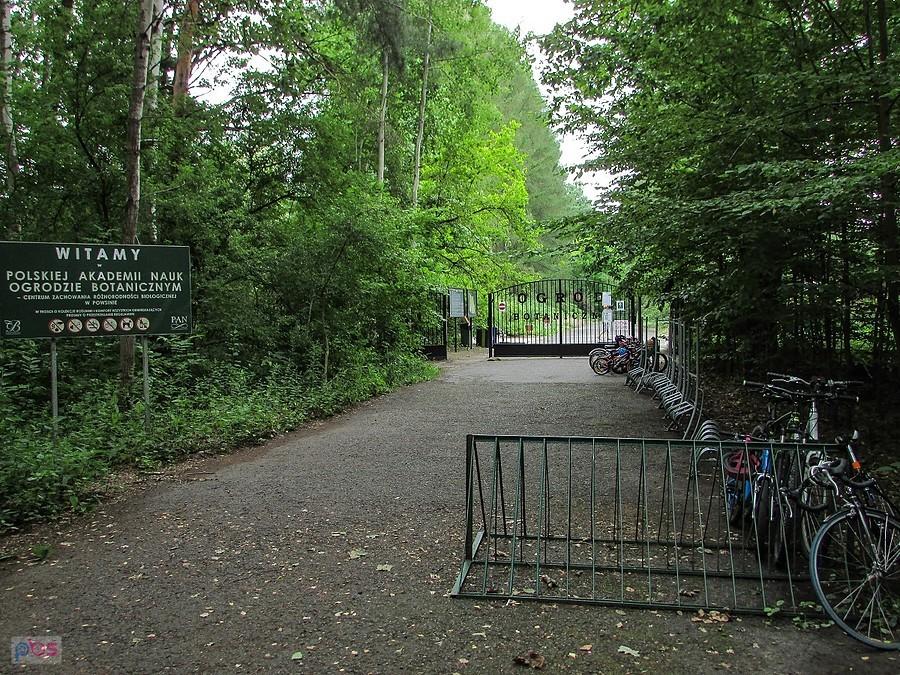 Brama Ogrodu Botanicznego w Powsinie