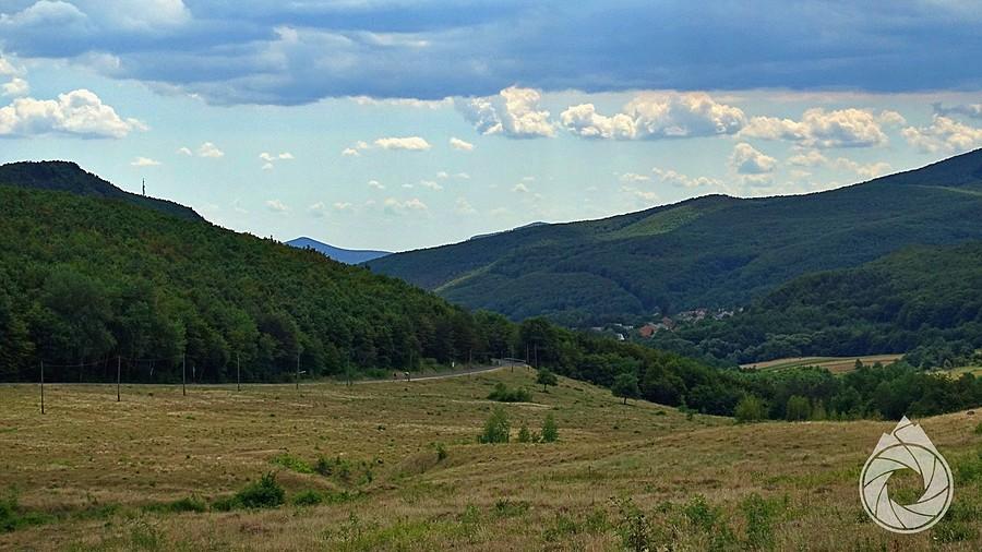 gdzies pod lasem czai się nitka podjazdu z Hollohazy