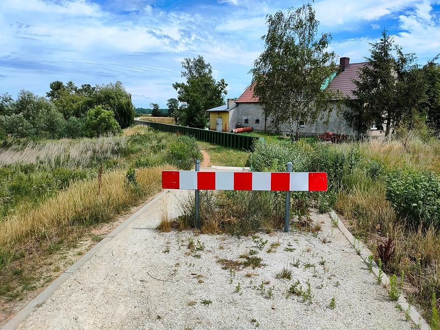 Kwiatkowice - fragment bez drogi na wale