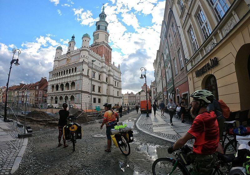 Rynek rozkopany, ale i tak ekipie się podobał, że wrócą tam :)