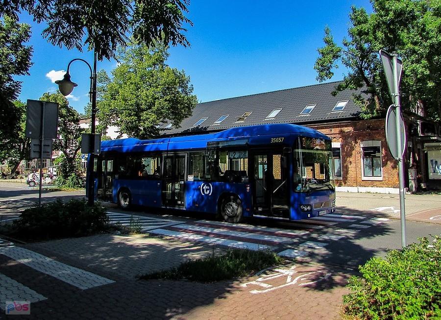 Autobus linnii gminnej nr 2 w Piasecznie