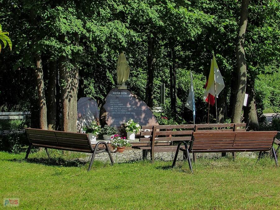 Domanka - Figura MB Opiekunki Wszystkich Podróżujacych