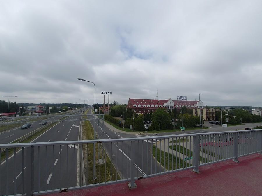 Kładka w Sękocinie nad Aleją Krakowską