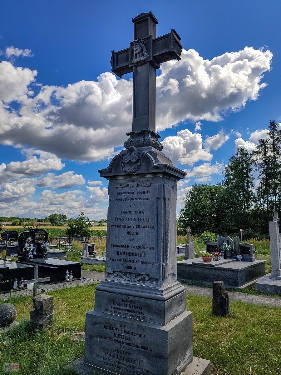 Unierzyż - grobowiec Ranieckich