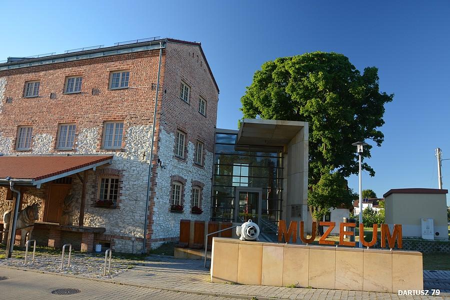 Stary Młyn Muzeum Dawnych Rzemiosł w Żarkach