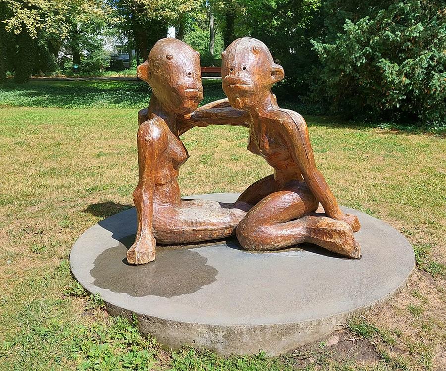 Pomnik "Dwie kobiety", poznański Sołacz
