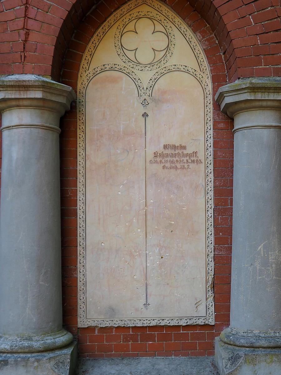 W mauzoleum Szwarzkopfów
