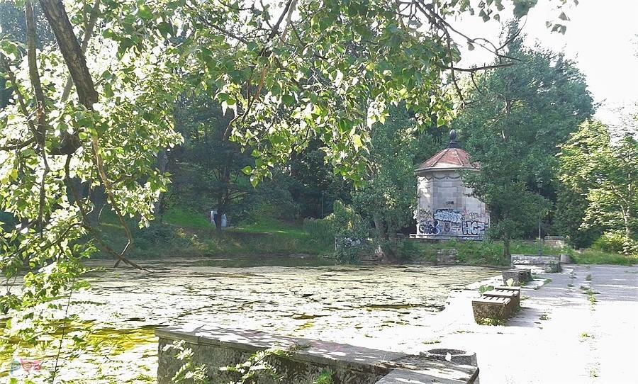 Staw Książęcy w parku Na Książęcym