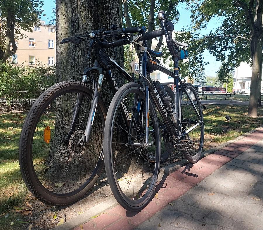 Po odbiorze mtb z serwisu mogłem jeździć jednocześnie dwoma rowerami. Nie skorzystałem :)