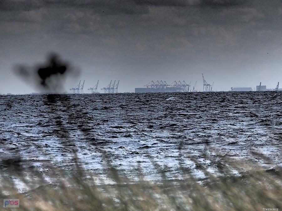 Port w Gdańsku z Helu
