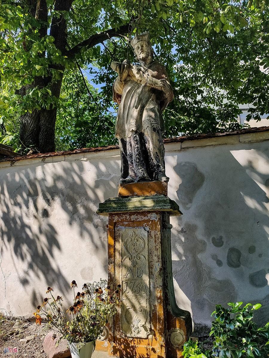 Figura św. Jana Nepomucena