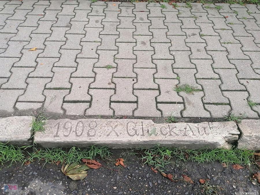 Ładny wiek jak na borsztajn