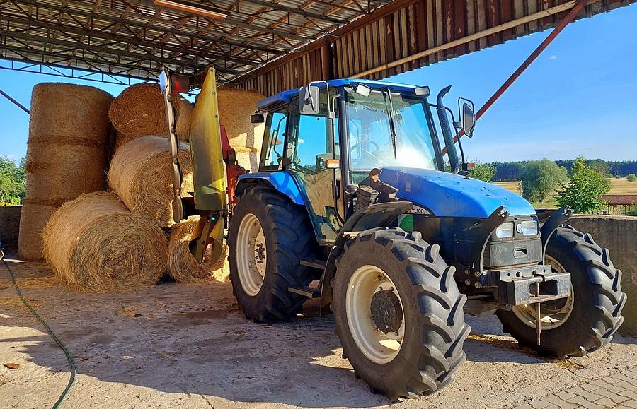 Stara wieś i New Holland :)