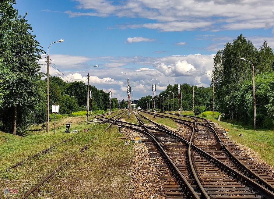 Bocznica stacji w Jeziornie