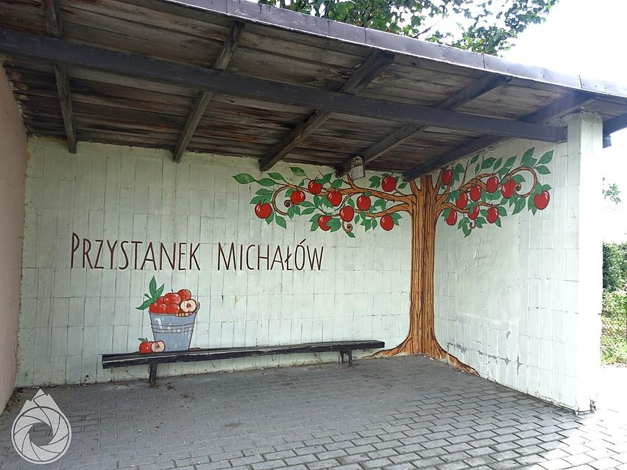 przystanki przed Warką sa dość przytulne