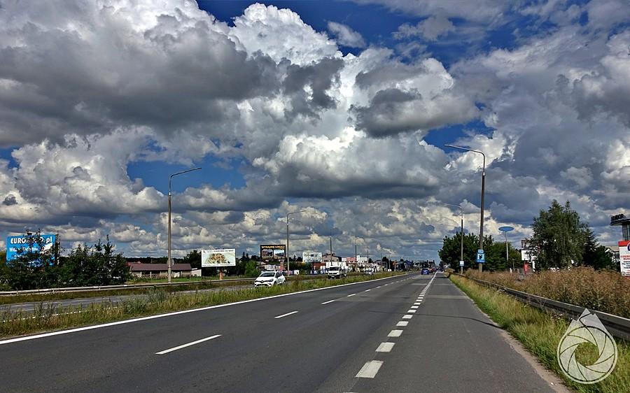 ucieczka z chmurzącego się Radomia