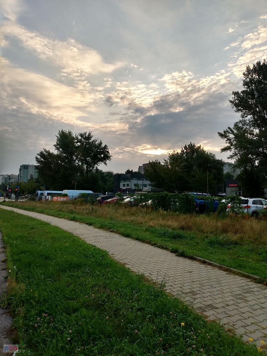 Najpierw nawet słońce przebijało się przez chmury
