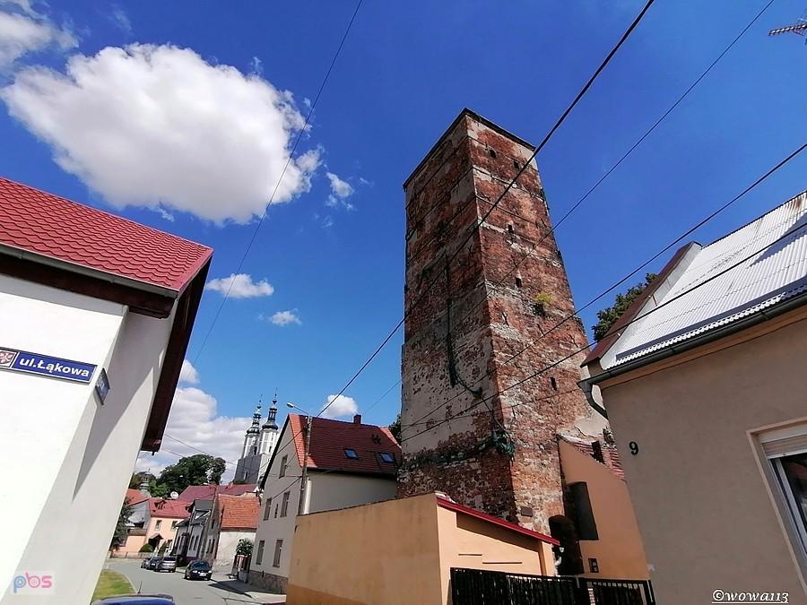 Wieża wodna z 1575r. w Głogówku.