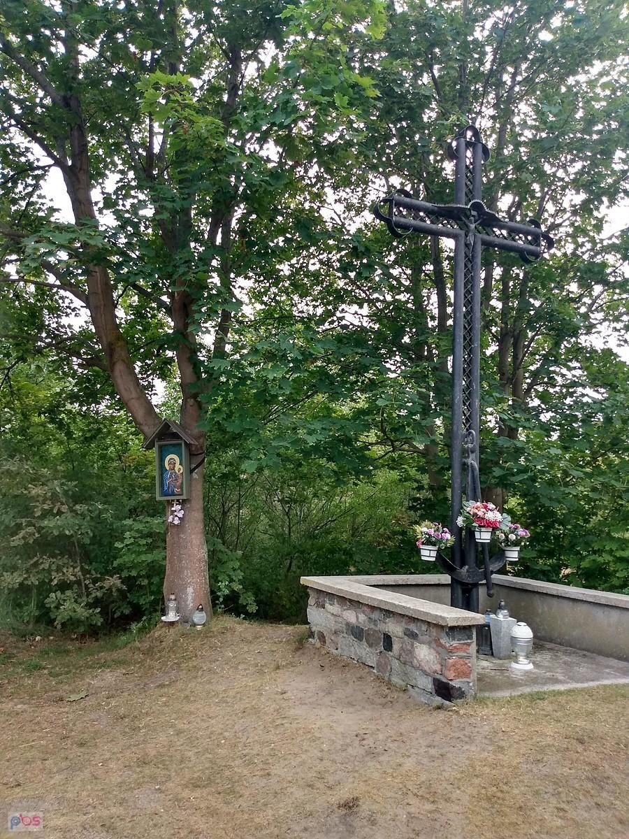 Krzyż przy uroczysku Kaza