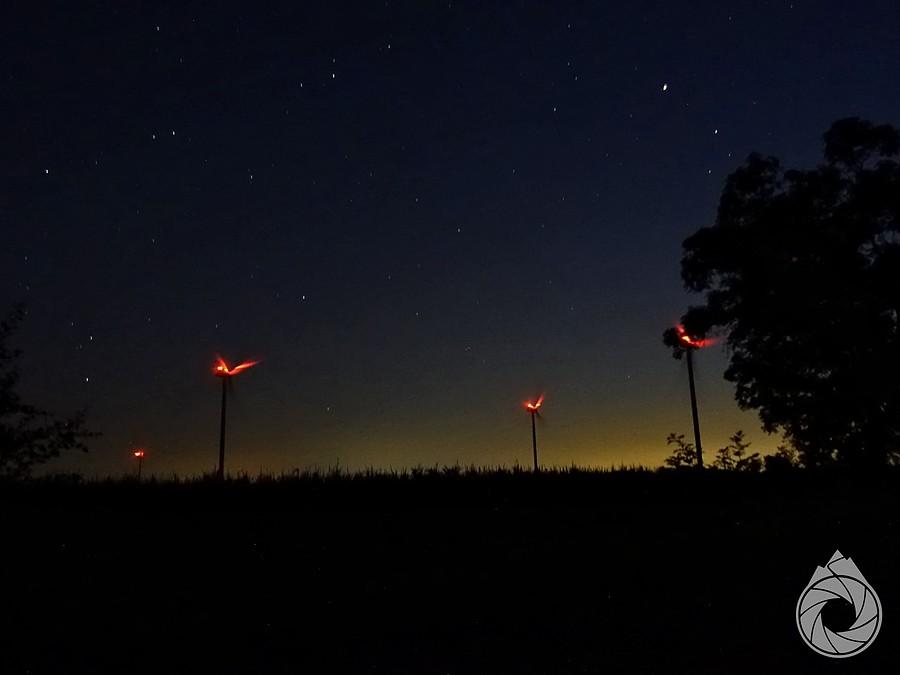nocne wiatraczki nad Namysłowem