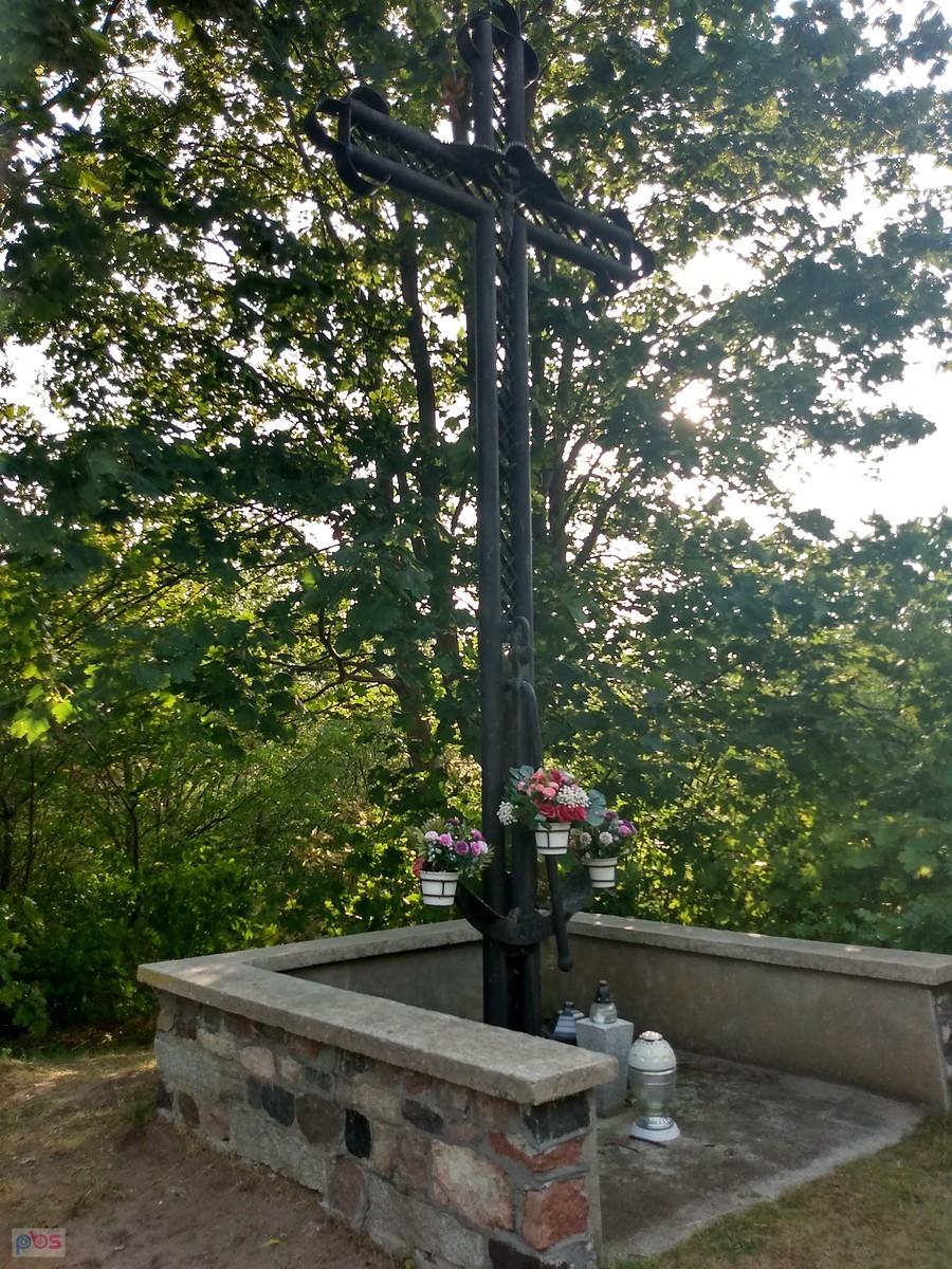 Krzyż przy uroczysku Kaza